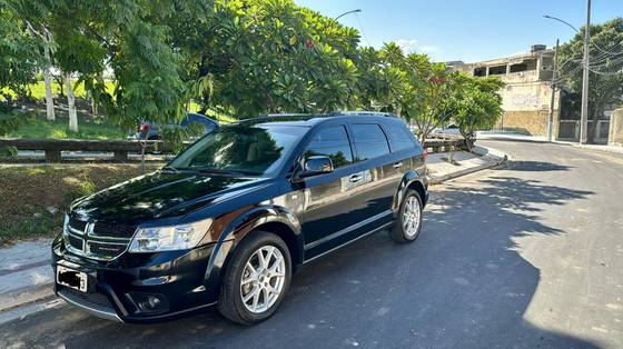 DODGE JOURNEY 3.6 RT V6 GASOLINA 4P AUTOMÁTICO DODGE JOURNEY 3.6 RT V6 GASOLINA 4P AUTOMÁTICO